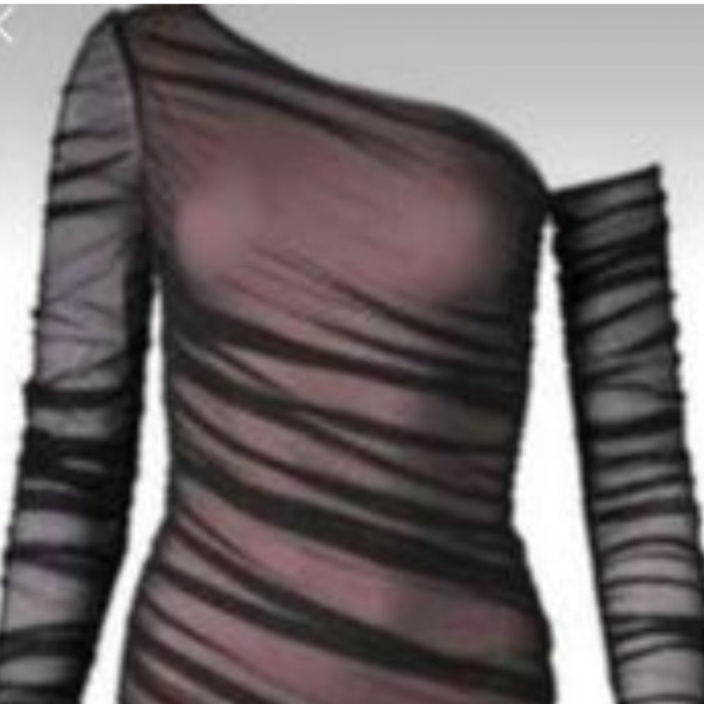 Stunning, fully lined bodice, ruched mesh  Asymmetrical dress/new xl-xxl